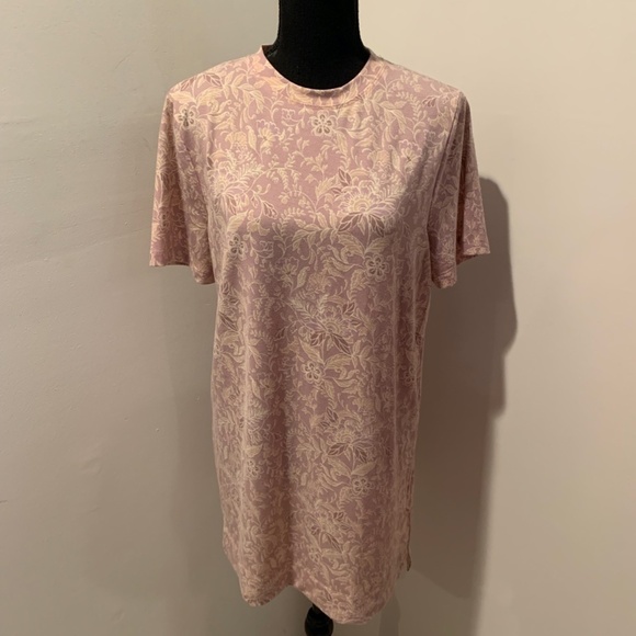 Wayf Floral T-shirt Dress in Mauve Botanical XS NWT - Picture 2 of 6